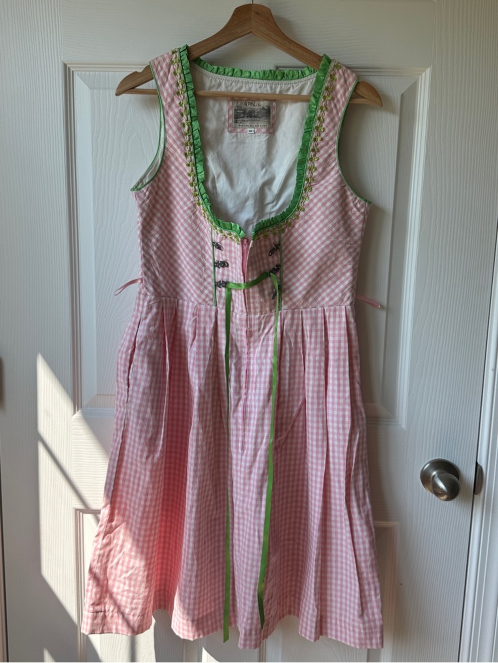 Alpin tradition pink and green dirndl